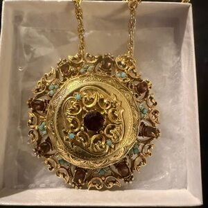 Vintage Florenza Midcentury Elegant Gold tone w/ purple blue stones Necklace